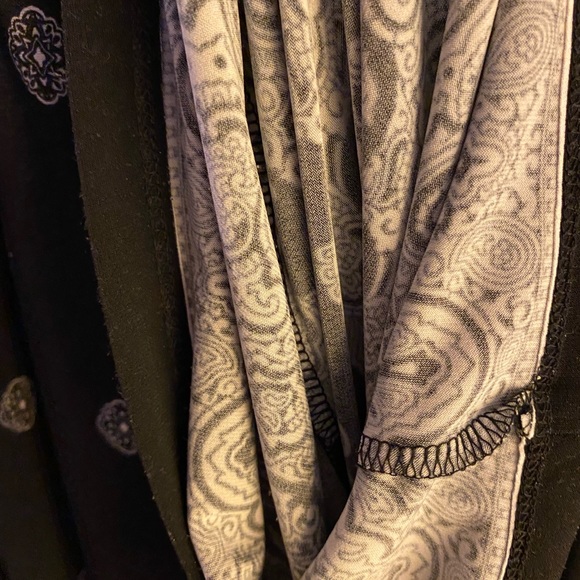 Roz & Ali Boho Black and Beige Wide Leg Pants Sz PM - Picture 5 of 5